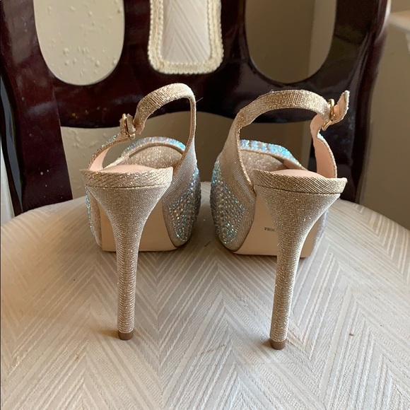 Heels - Picture 3 of 3